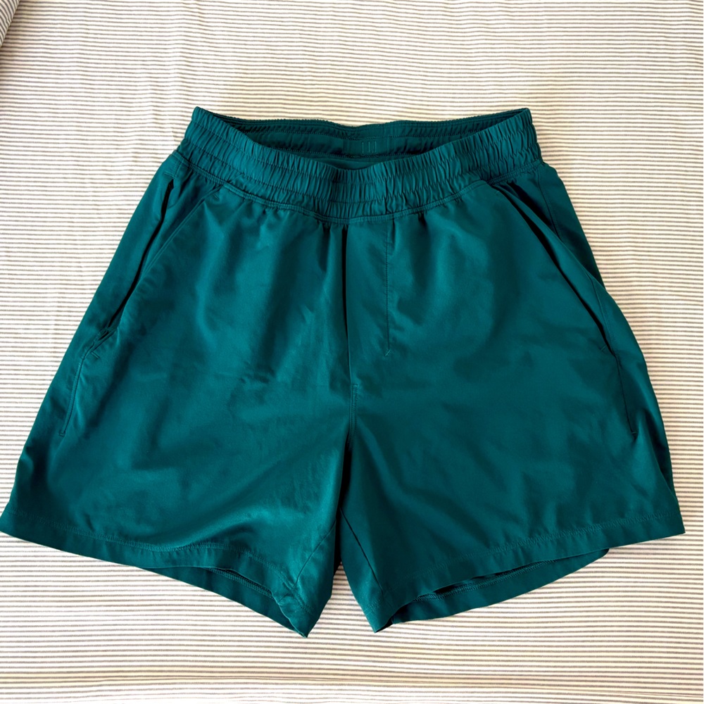 Lululemon Men's Gray Athletic Shorts 5” inseam